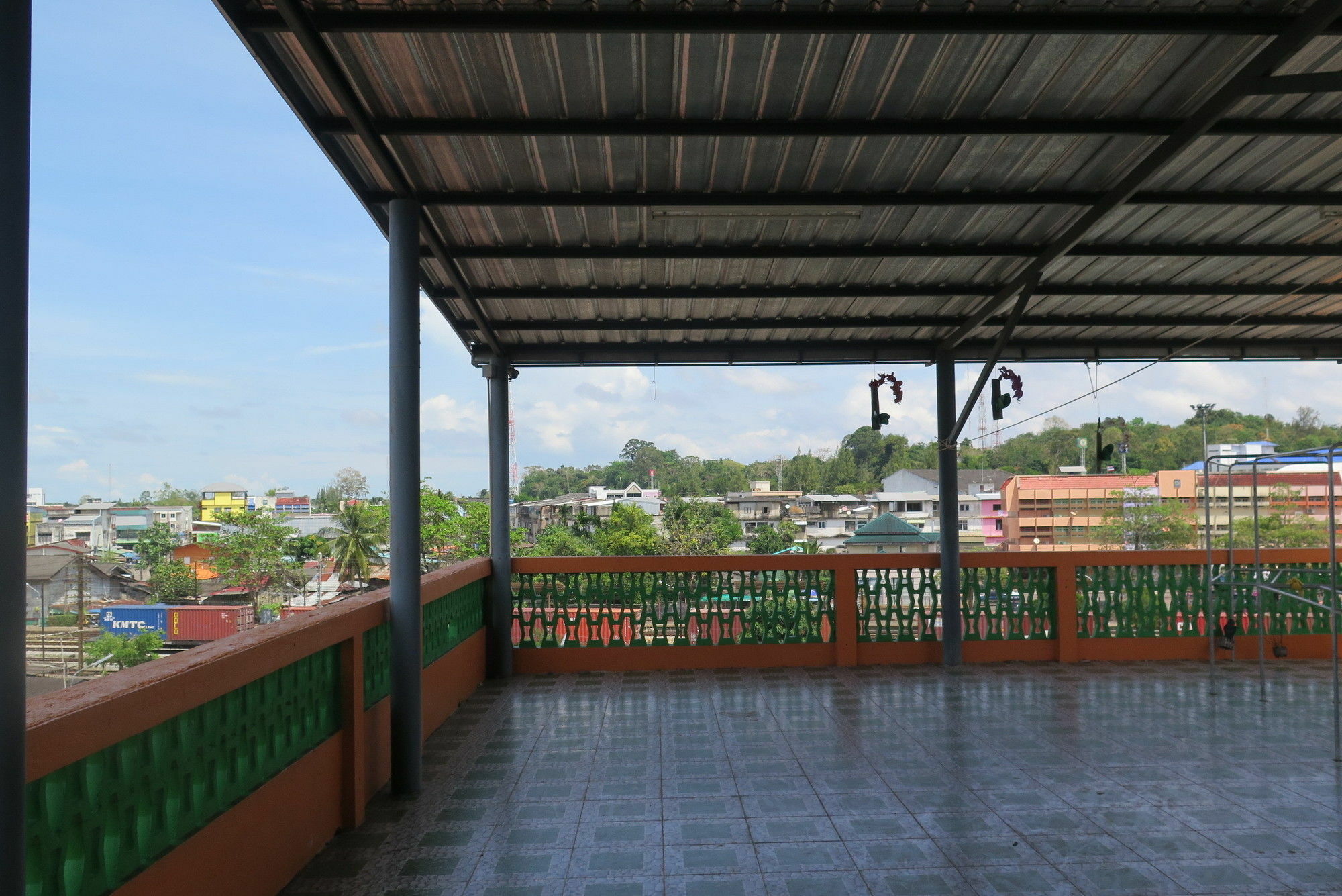 Nadpob Mansion Hotel Surat Thani Luaran gambar