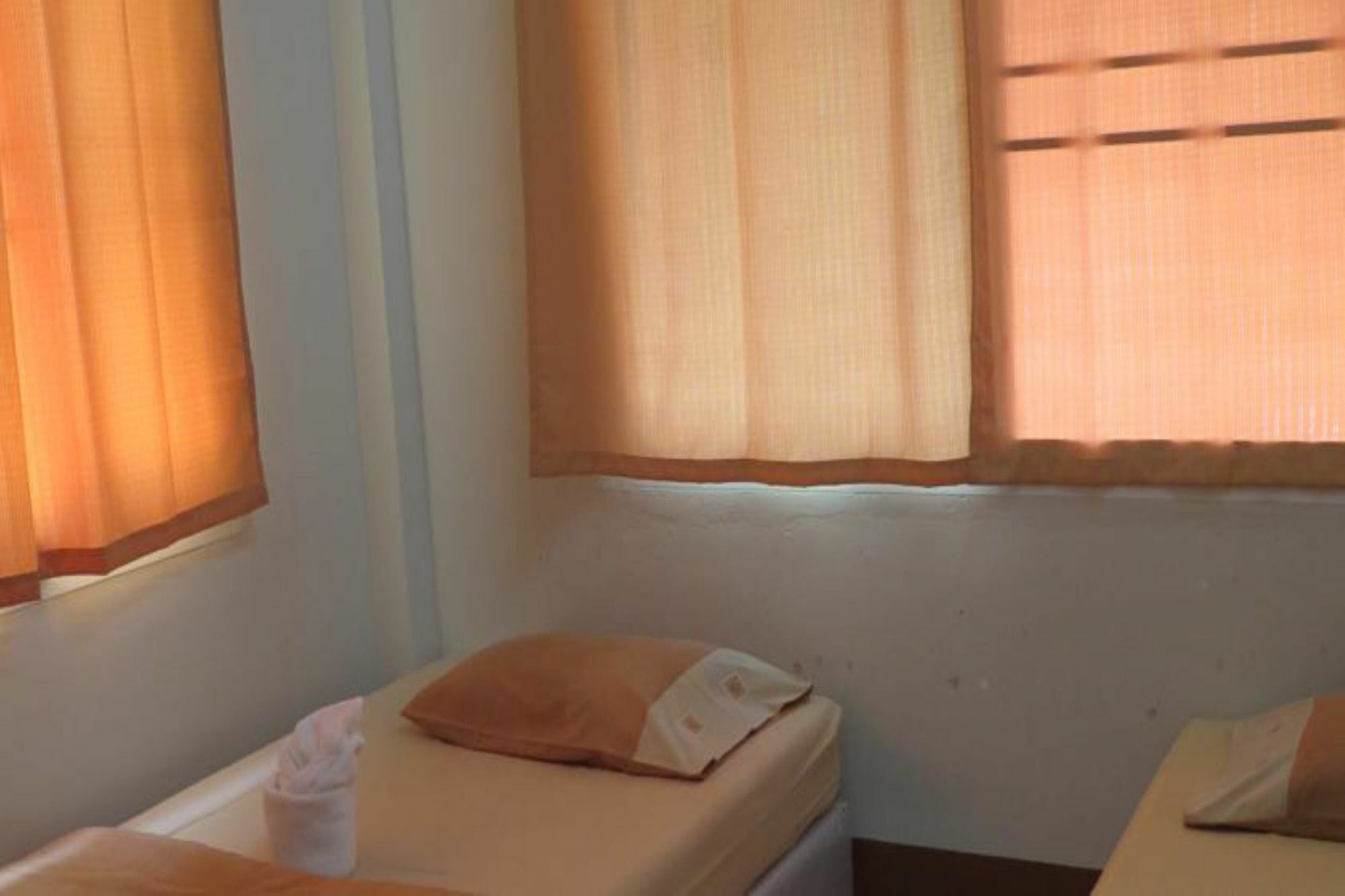 Nadpob Mansion Hotel Surat Thani Luaran gambar