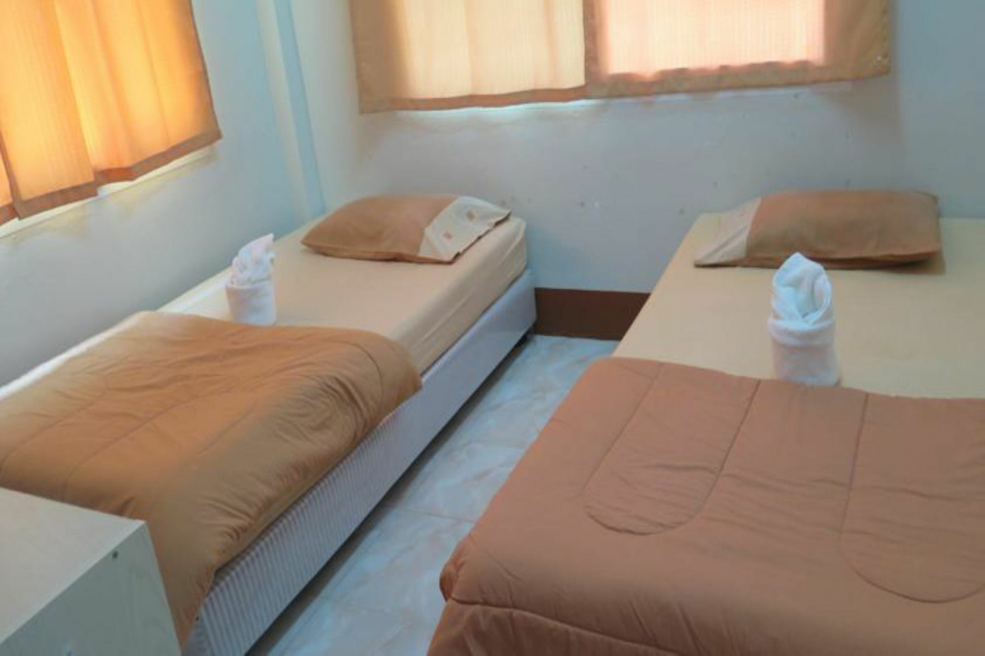 Nadpob Mansion Hotel Surat Thani Luaran gambar