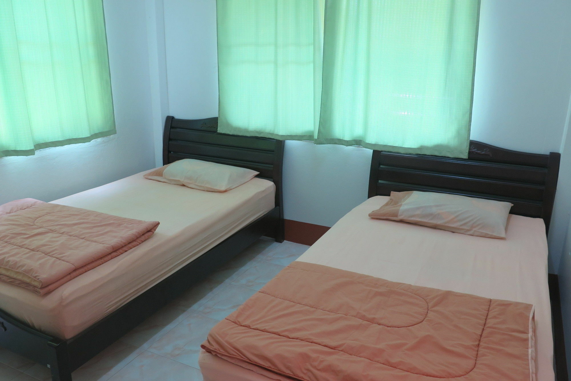 Nadpob Mansion Hotel Surat Thani Luaran gambar